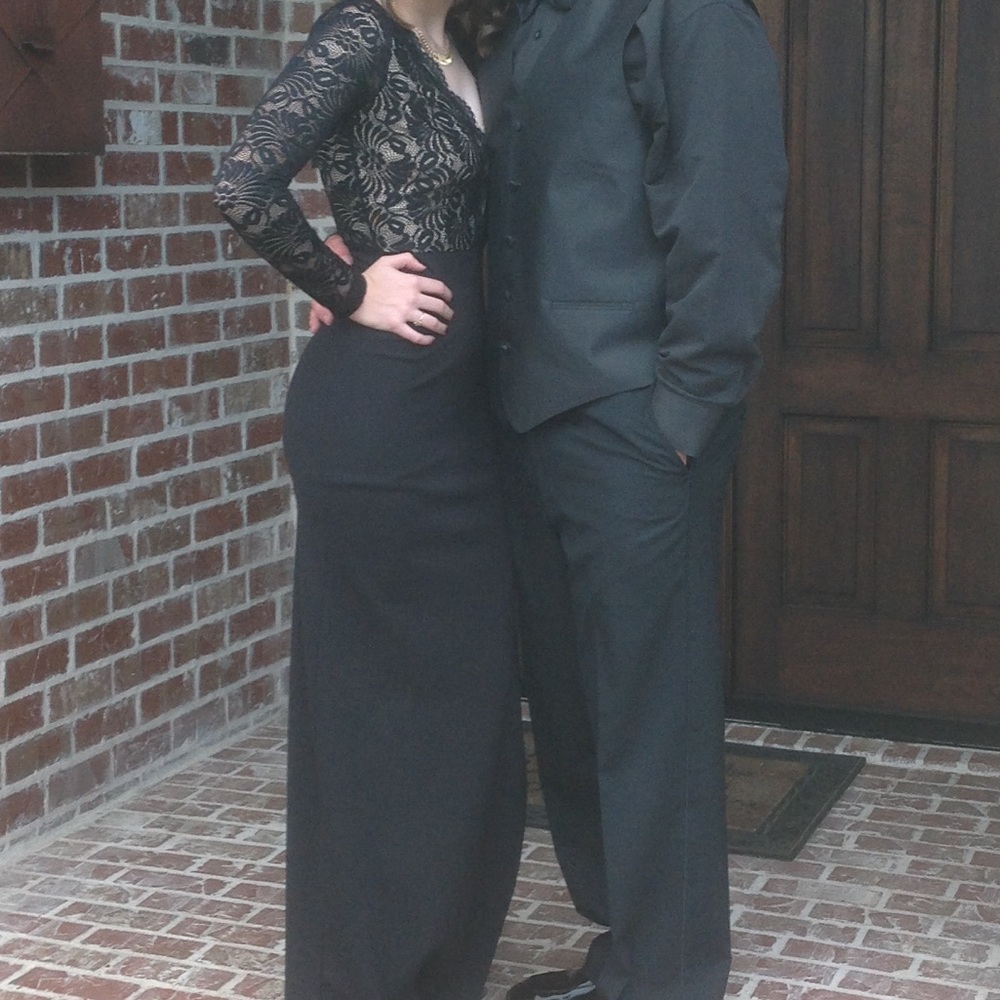 Beautiful Black Lace Formal dress w/ leg slit